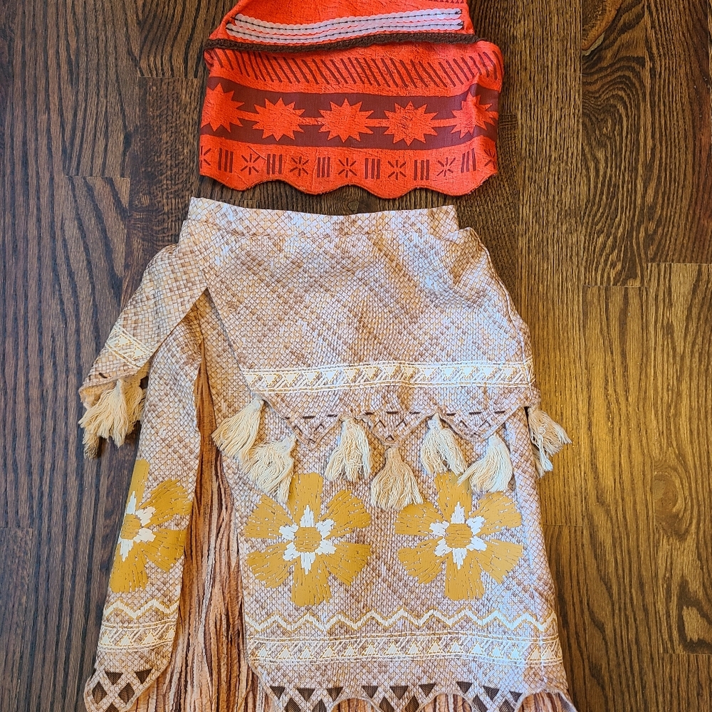 Disney Store Moana Costume Skirt & Top Girls Size 4
